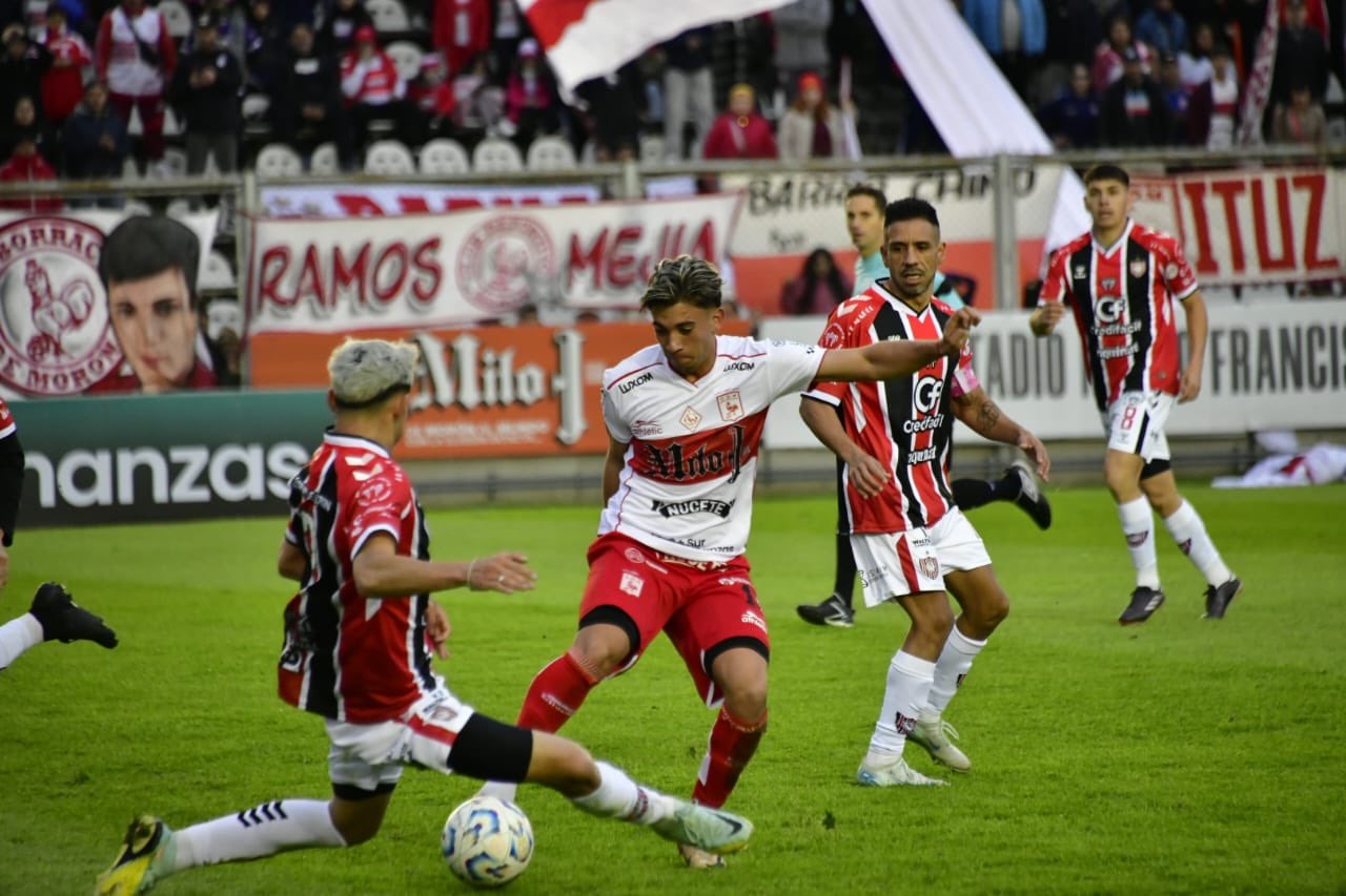 Incidentes en Morón y partido suspendido ante Chacarita Juniors