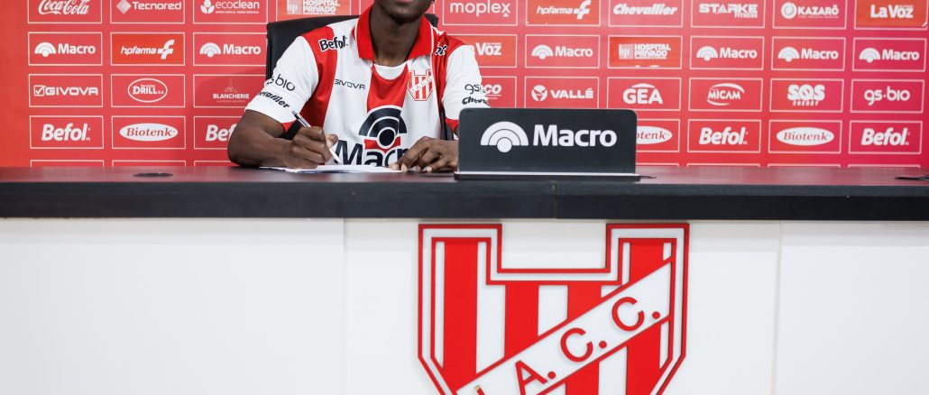John Córdoba Instituto fichó a John Córdoba, primer colombiano en la historia del club
