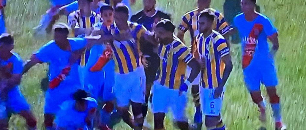 Incidentes en Atlanta y Arsenal Cuatro expulsados en un minuto entre Atlanta y Arsenal