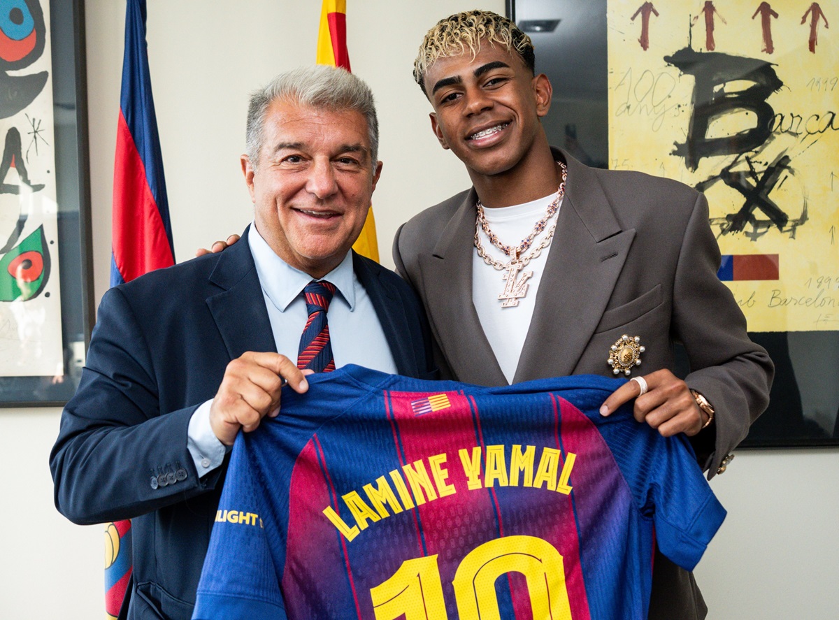 Messi, Ronaldinho, Maradona y ahora Lamine Yamal con la 10 de Barcelona