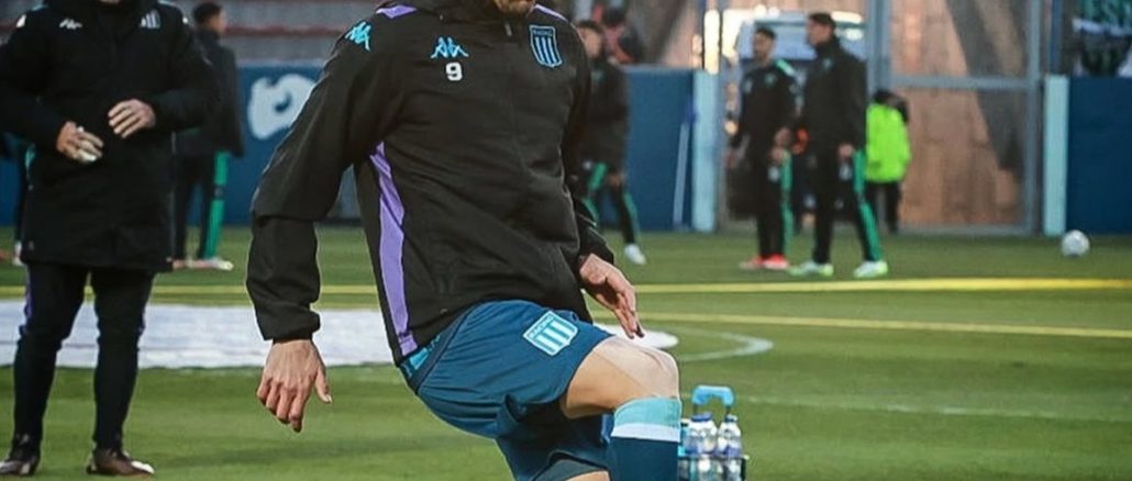 Maravilla Martínez llegó a los 45 goles con Racing e igualó al Bocha Maschio