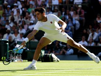 Carlos Alcaraz le ganó a Oliver Tarvet por 6-1, 6-4 y 6-4