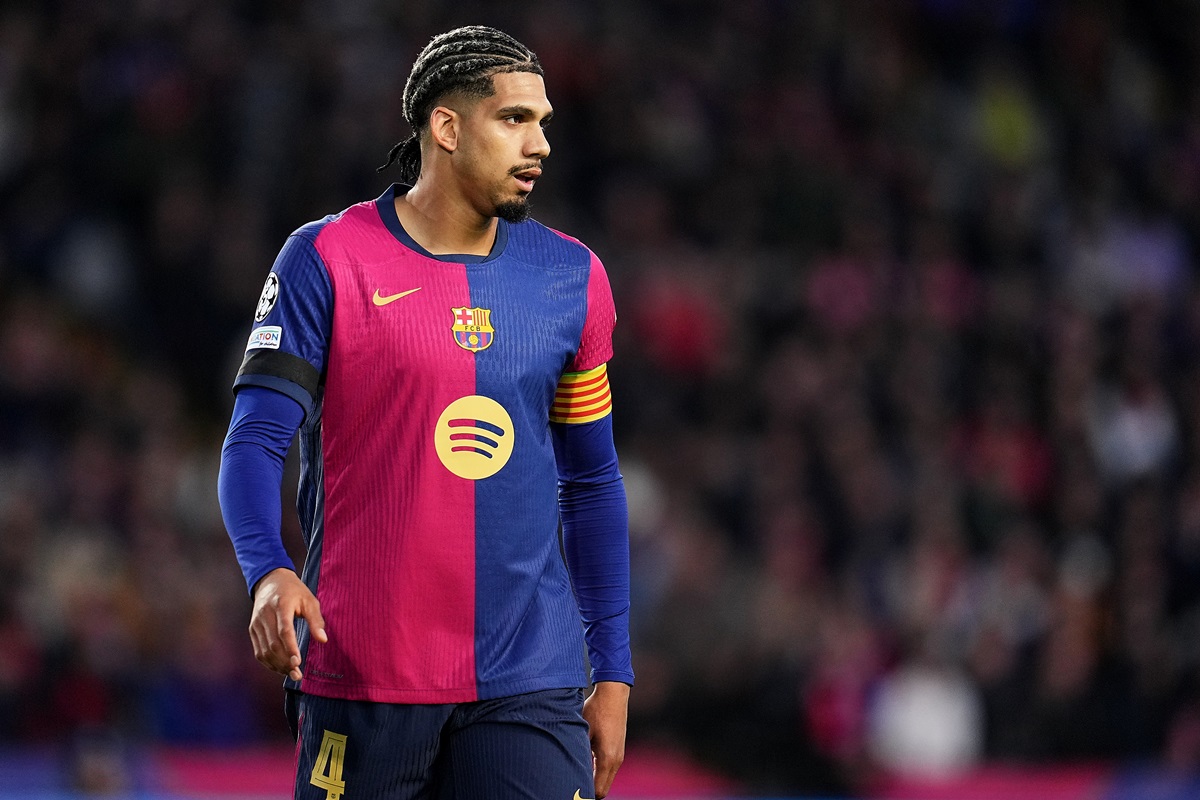 Ronald Araújo seguirá en Barcelona: «Marcharse no está en los planes»