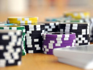 Estrategias para jugar póker con dinero real en casinos online 🃏💵