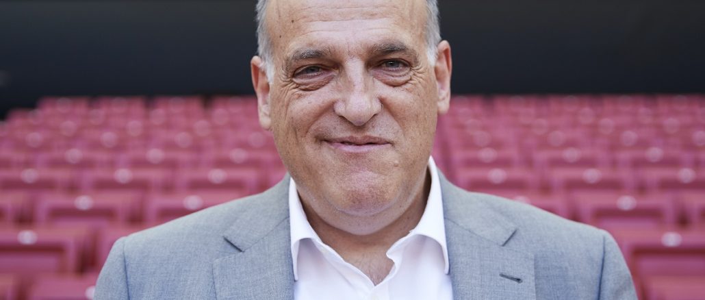 Javier Tebas Javier Tebas atacó al Barcelona, al Real Madrid y el Mundial de Clubes.