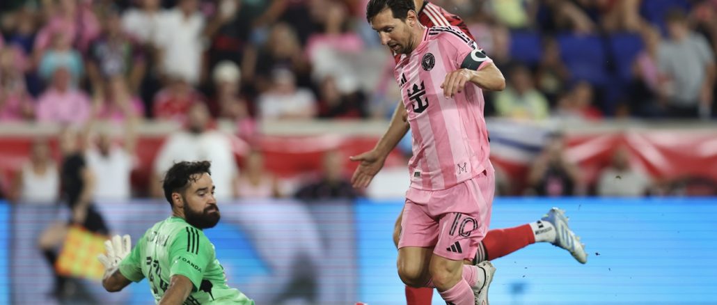 Lionel Messi marcó doblete y lleva ocho goles en cinco partidos