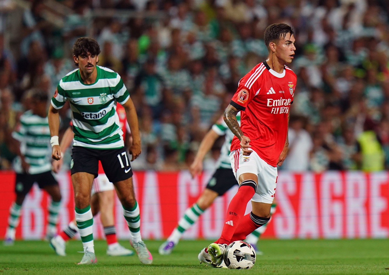 Enzo Barrenechea realizó su debut oficial con Benfica