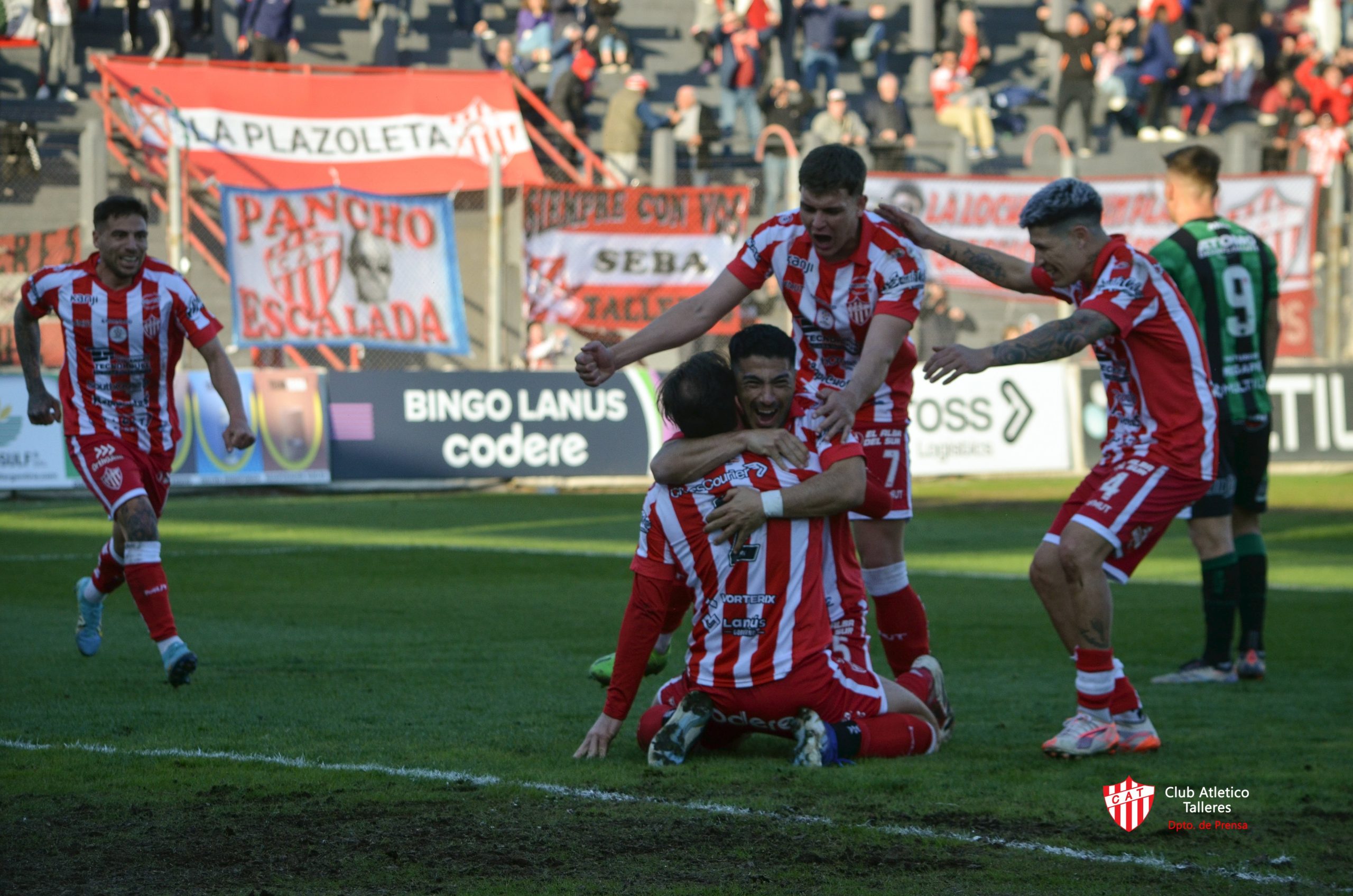 Talleres metió un triunfazo ante Nueva Chicago y sueña con salvarse