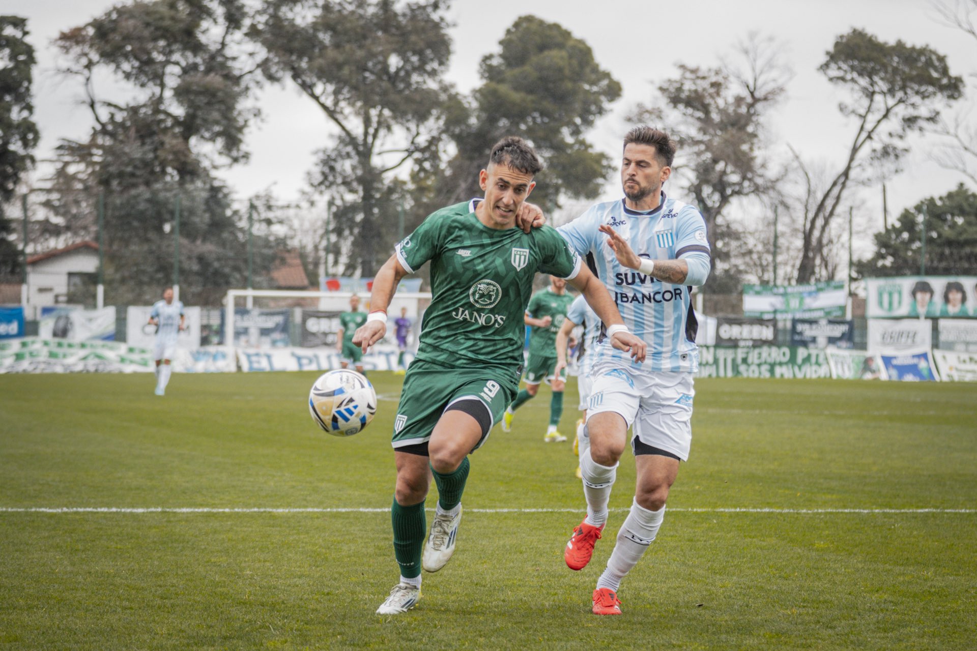San Miguel ganó a Racing de Córdoba y acecha la cima