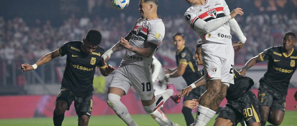 San Pablo sufrió pero pasó por penales ante Atlético Nacional en el Morumbí San Pablo sufrió pero pasó por penales ante Atlético Nacional en el Morumbí