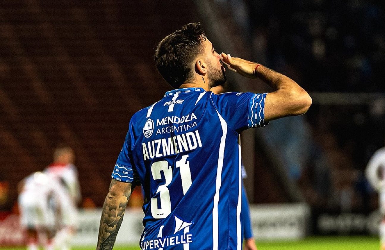 Agustín Auzmendi marcó por duplicado ante River