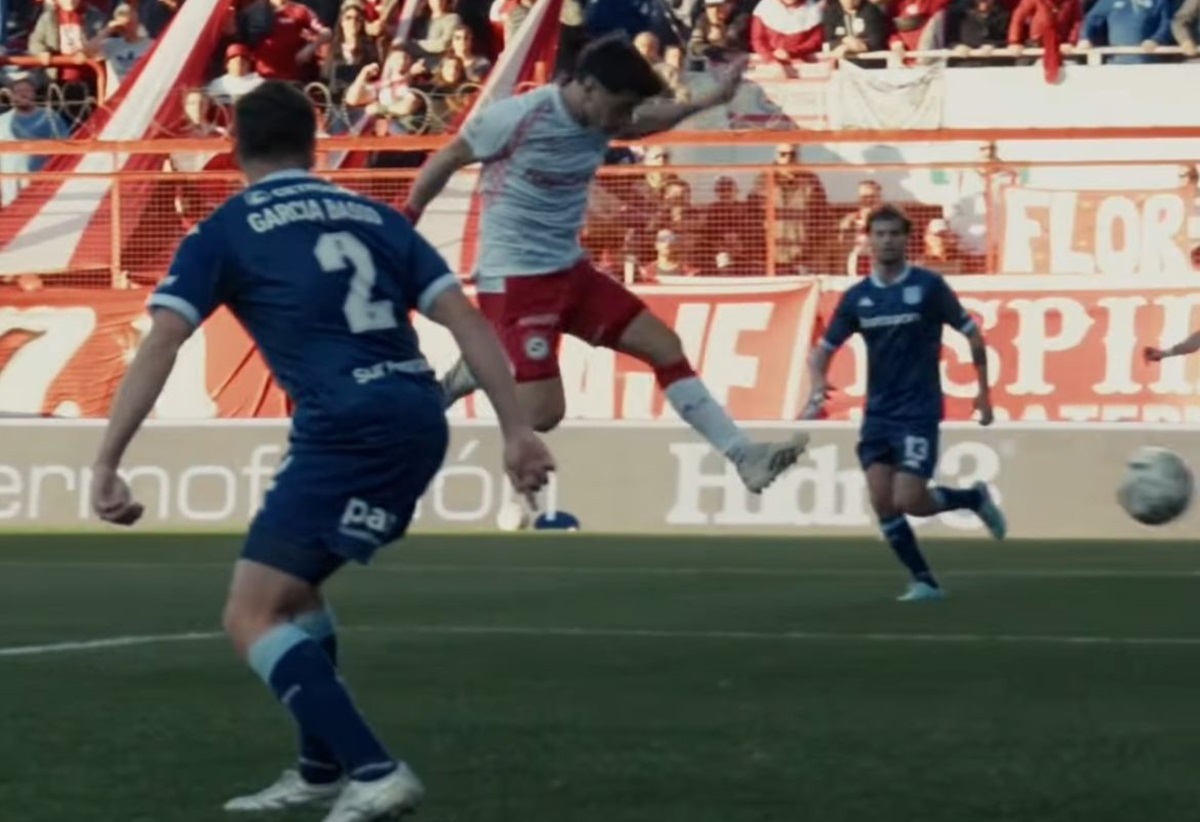 Argentinos Juniors goleó a un desconocido Racing en lo doméstico
