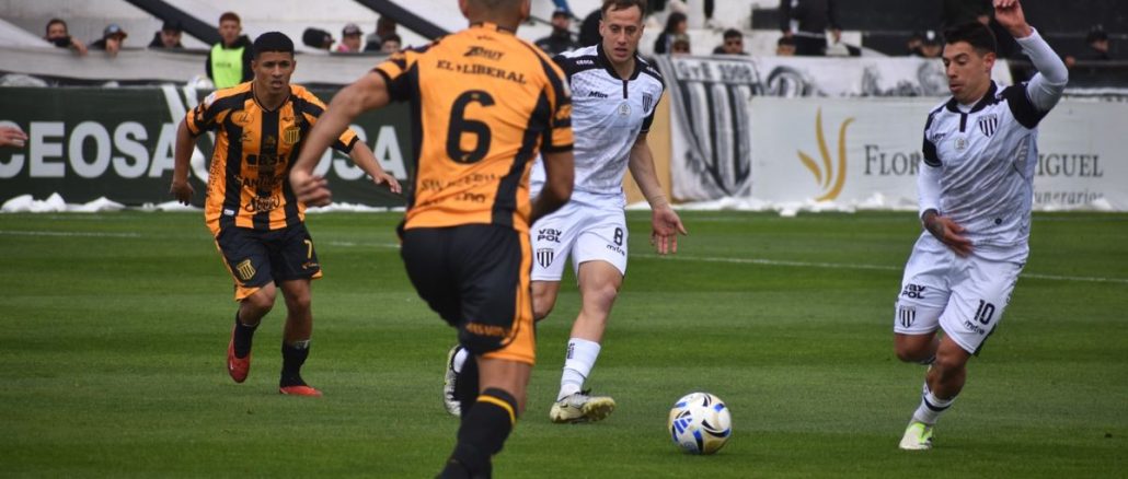 Gimnasia de Mendoza y Mitre se enfrentaron en Mendoza. El Lobo y el Aurinegro jugaron en el Legrotaglie.