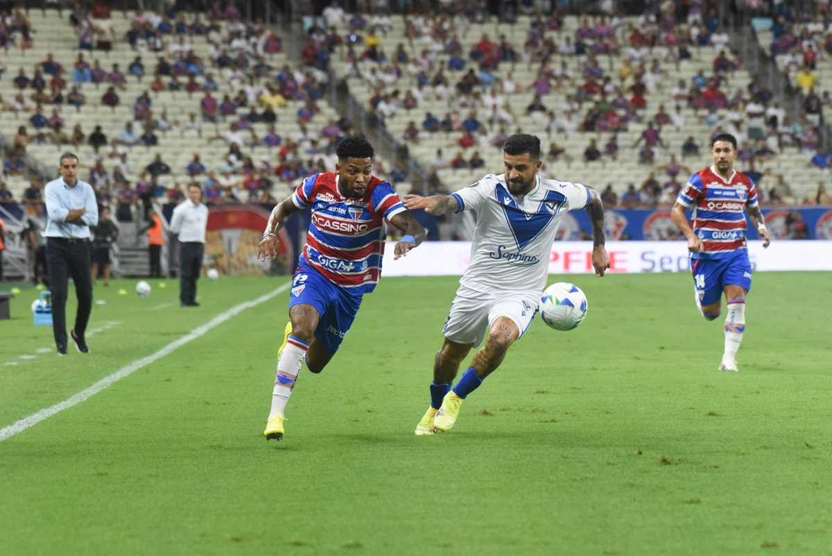 Fortaleza y Vélez empataron 0 a 0 en la ida de Copa Libertadores