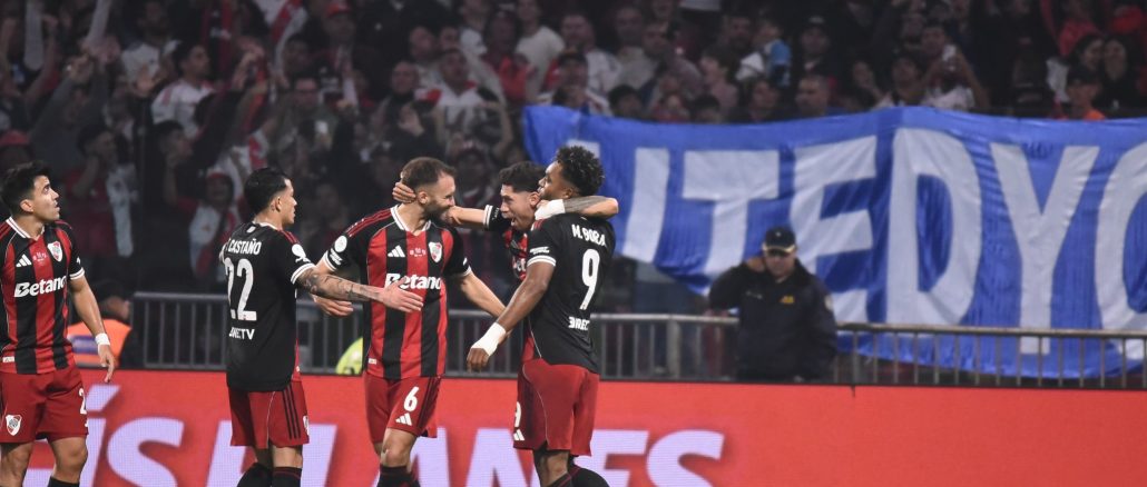 Gonzalo Montiel abrió la cuenta y puso el primero para River.