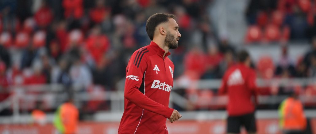 German Pezzella River Germán Pezzella salió lesionado en el encuentro entre River e Independiente.