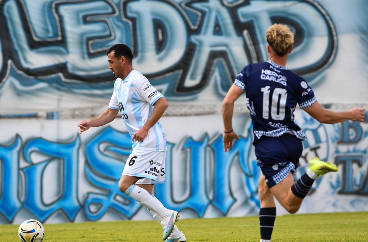 Gimnasia y Tiro goleó 3 a 0 a un Alvarado que no despierta
