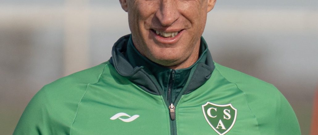 Sarmiento despidió a Javier Sanguinetti y lo reemplazará Facundo Sava