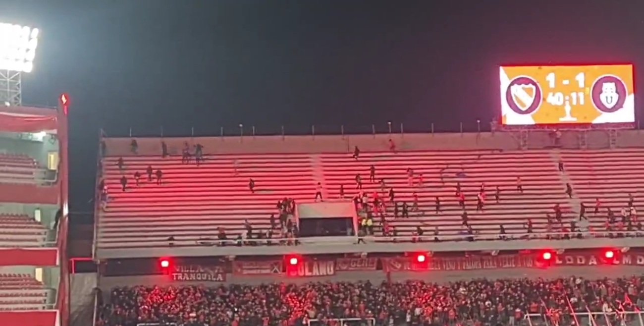Independiente vs U de Chile suspendido tras impactantes hechos de violencia