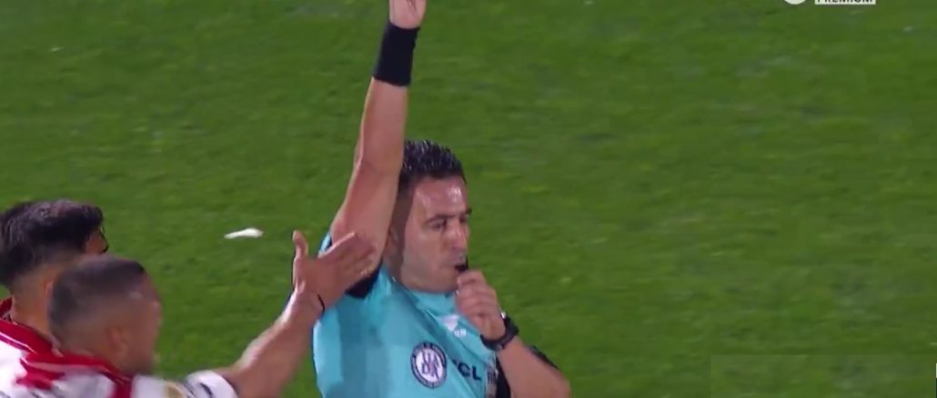 Lobo Medina cerró con bochorno el Instituto vs Independiente