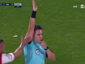 Lobo Medina cerró con bochorno el Instituto vs Independiente