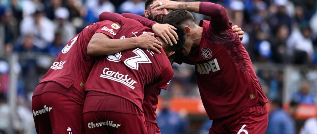 Lanús ganó en el Bosque Lanús venció a Gimnasia con remontada en el Bosque
