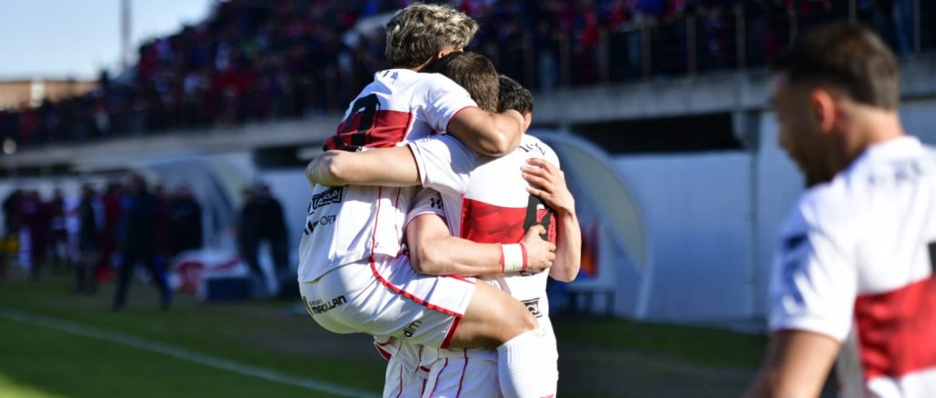 Morón 2-1 Estudiantes IV Deportivo Morón derrotó a Estudiantes de Río Cuarto en el Nuevo Francisco Urbano.