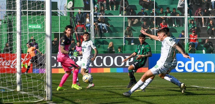 Sarmiento derrotó a San Martín de San Juan en duelo clave por la permanencia