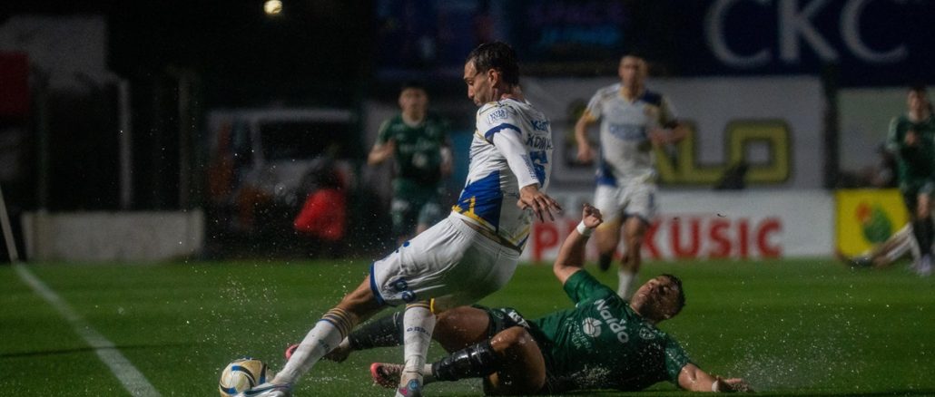 Andrés Merlos decidió no seguir: Sarmiento y Rosario Central se suspendió en el entretiempo por el diluvio