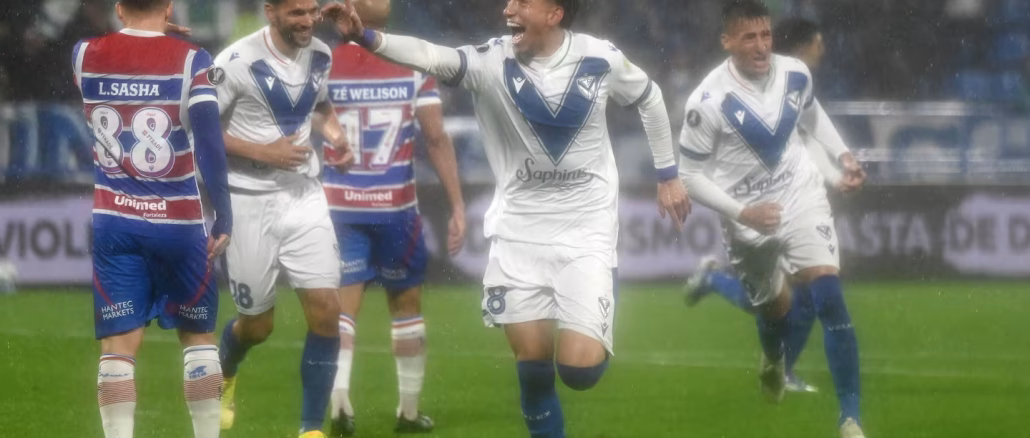 Vélez le ganó bien a Fortaleza en Liniers