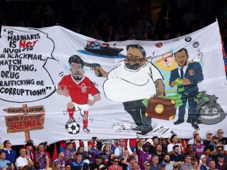 Este domingo, Crystal Palace protestó contra el dueño del Nottingham Forest por su plaza de Europa League