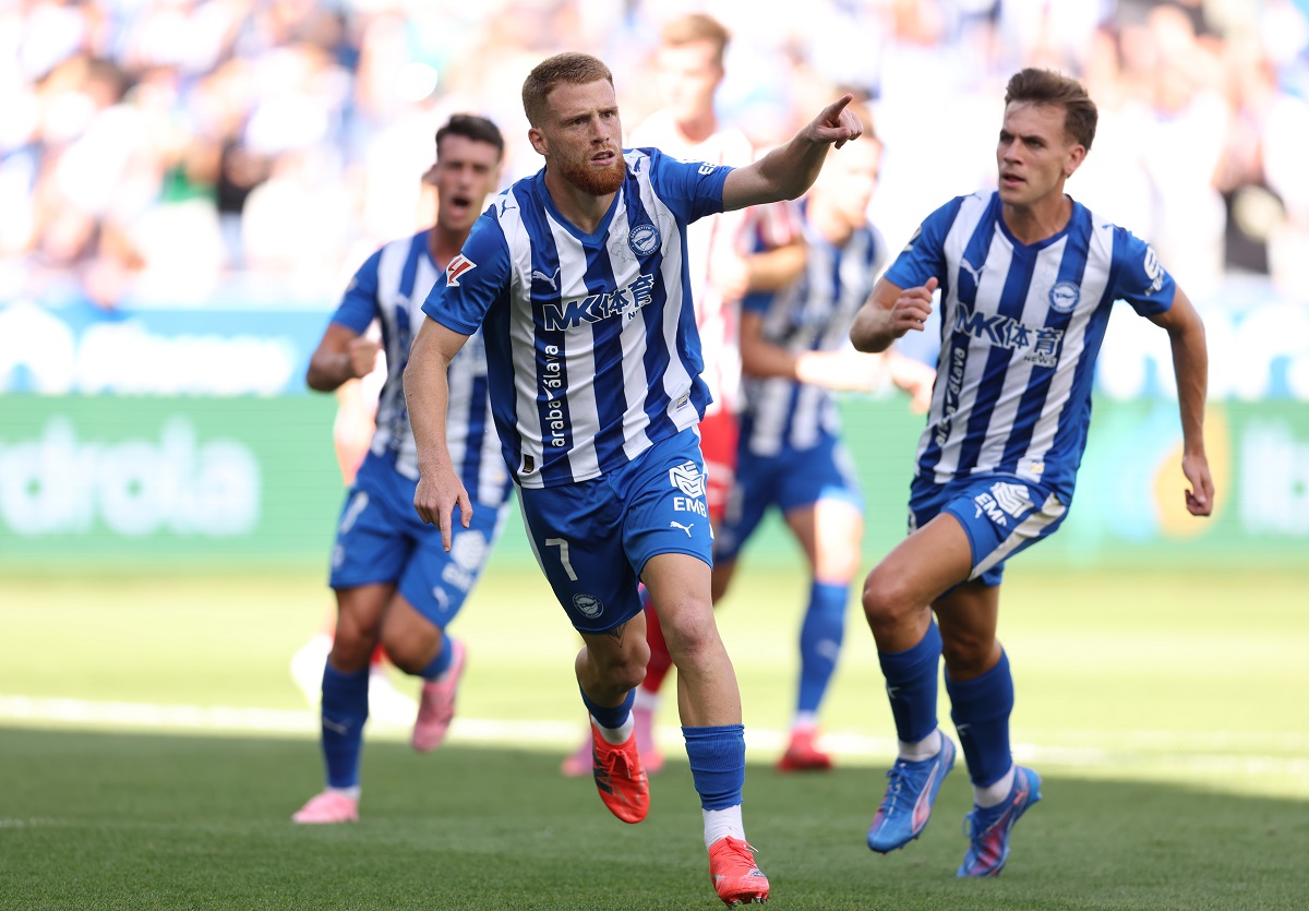 El Cholo Simeone sufre con el Atlético: penal infantil de Sorloth y empate rápido del Alavés