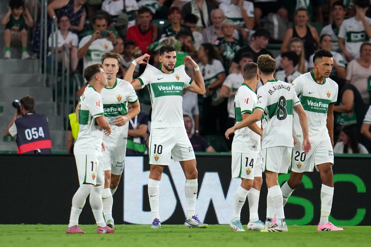 Elche venció a Levante en el duelo entre ascendidos