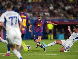 Barcelona aprovechó el error del Como con gol de Fermín López