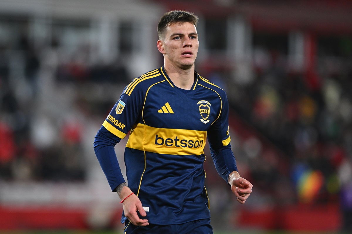 Olympiakos ofrece 7 millones de euros a Boca por Kevin Zenón