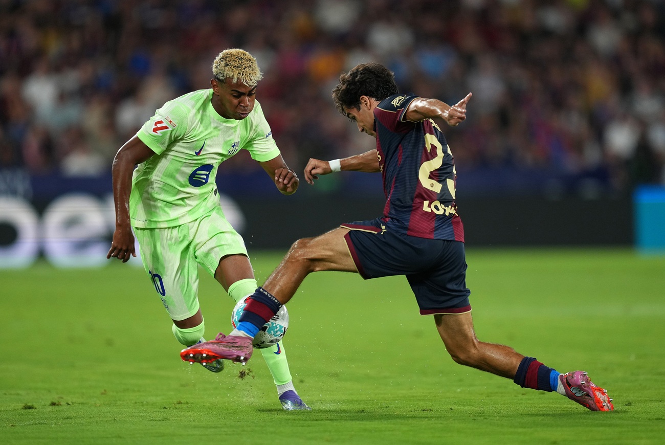 Barcelona remontó dos goles para lograr un agónico triunfo 3-2 sobre Levante