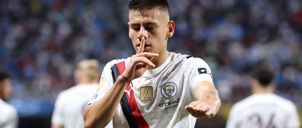 Claudio Echeverri le baja el pulgar a Girona y le queda Roma o Dortmund