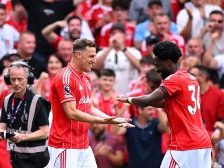 Nottingham Forest liquidó al Brentford en el primer tiempo