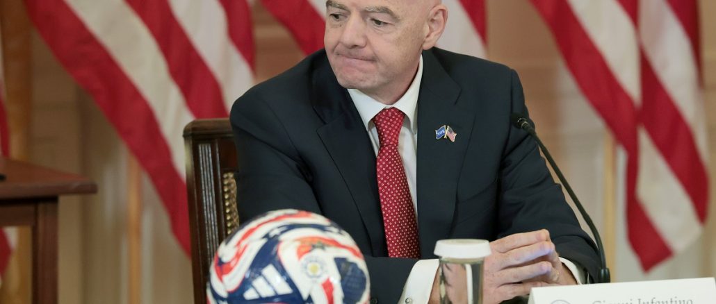 Fuerte mensaje de Gianni Infantino sobre la barbarie en Independiente y la U de Chile