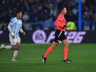 Marcos R. vio la roja en el banco y se pierde cuartos con Racing