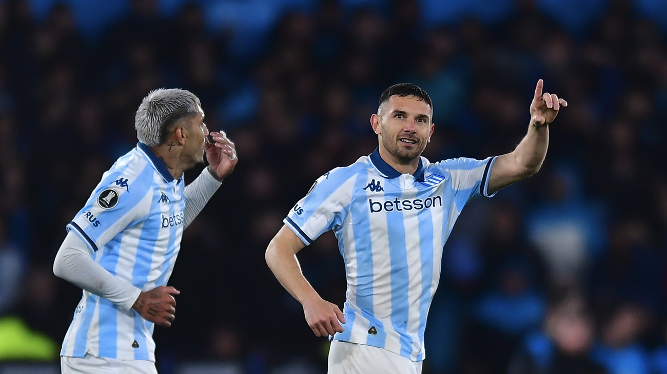 Maravilla Martínez se convirtió en el máximo goleador de Racing en torneos CONMEBOL