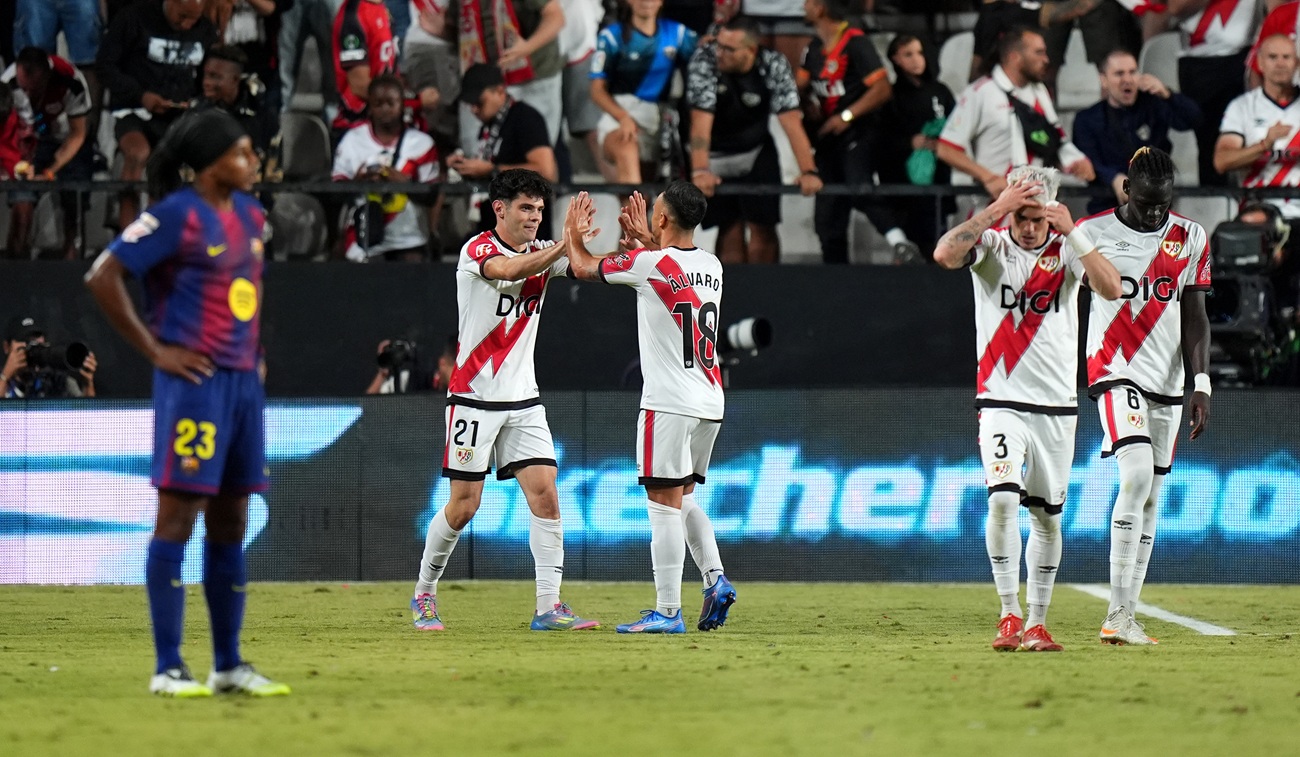 Rayo Vallecano se quedó con ganas de más ante un Barcelona deslucido