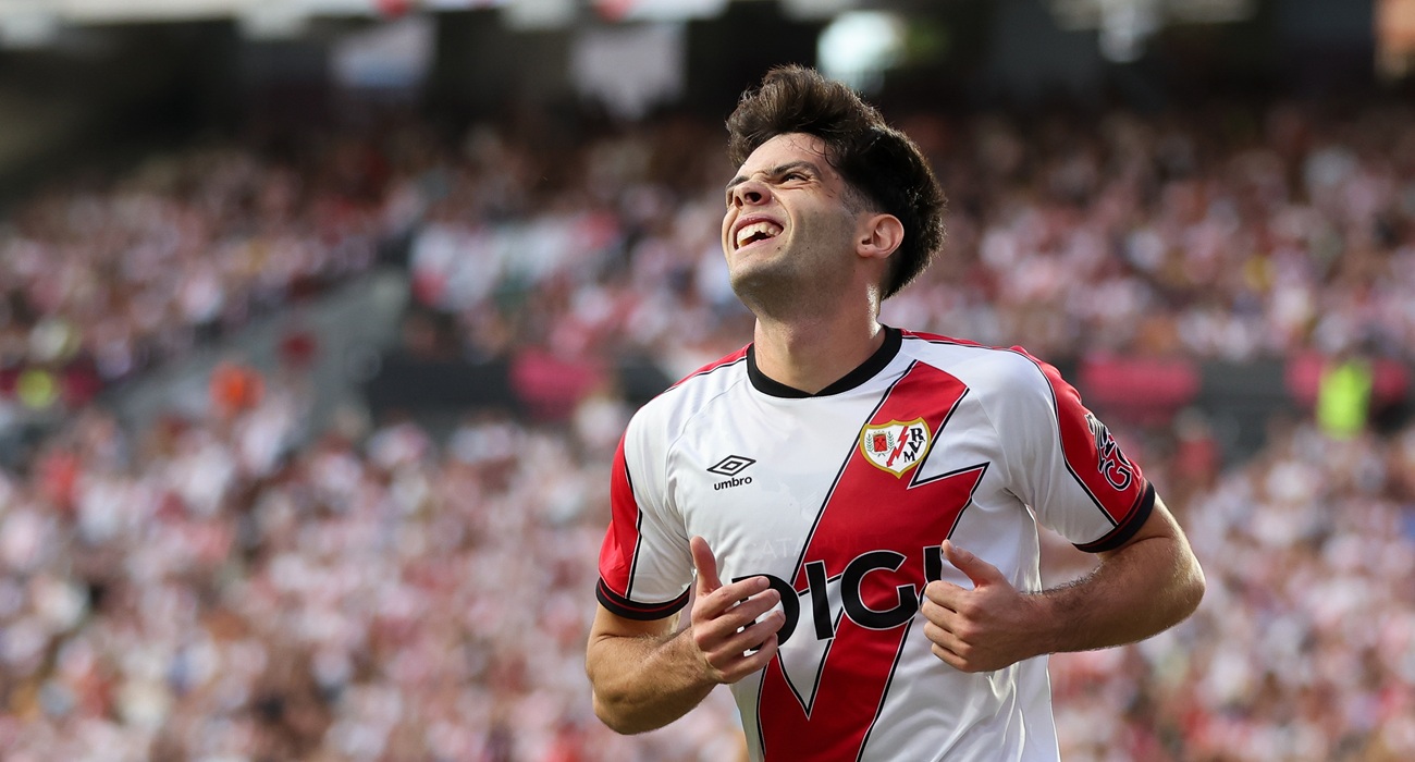 Fran Pérez marcó ante Barcelona su primer gol con Rayo Vallecano