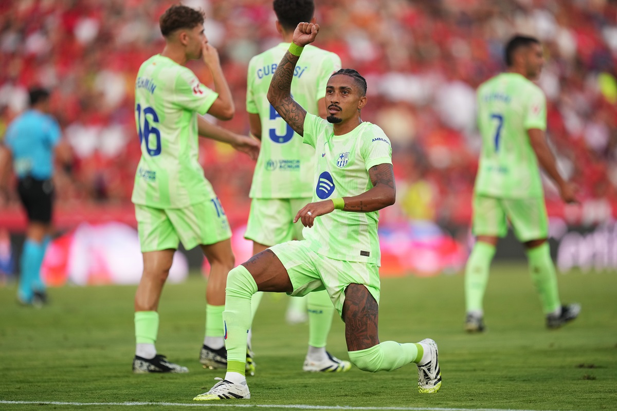 Por octava vez, un jugador brasileño marca el primer gol Culé de la temporada. Raphinha igualó a Romario, Rivaldo y Ronaldinho en Barcelona