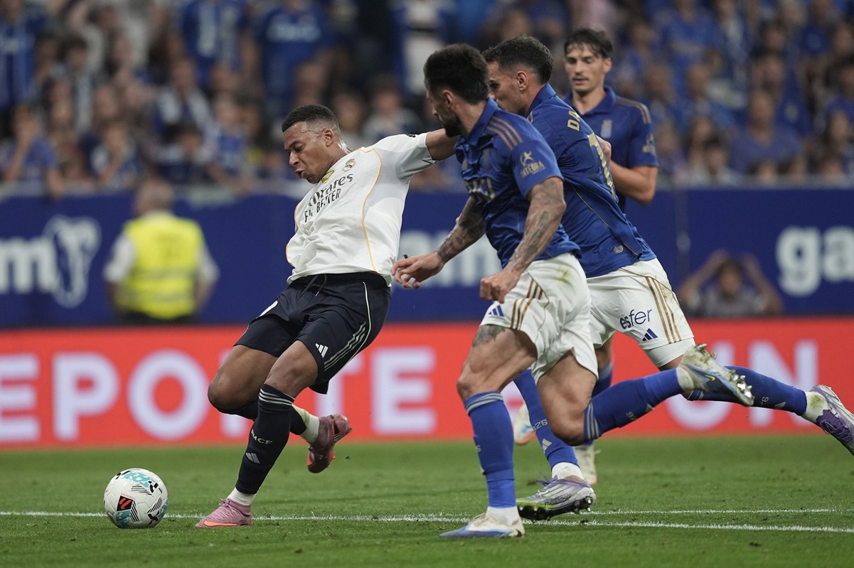 Kylian Mbappé abrió la cuenta para Real Madrid ante Oviedo