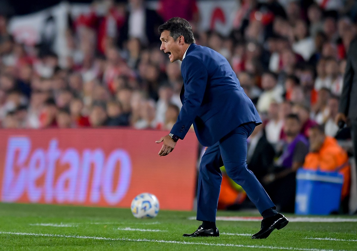 Guillermo Barros Schelotto explotó contra el cuarto árbitro en Vélez: «La re conc… de tu madre»