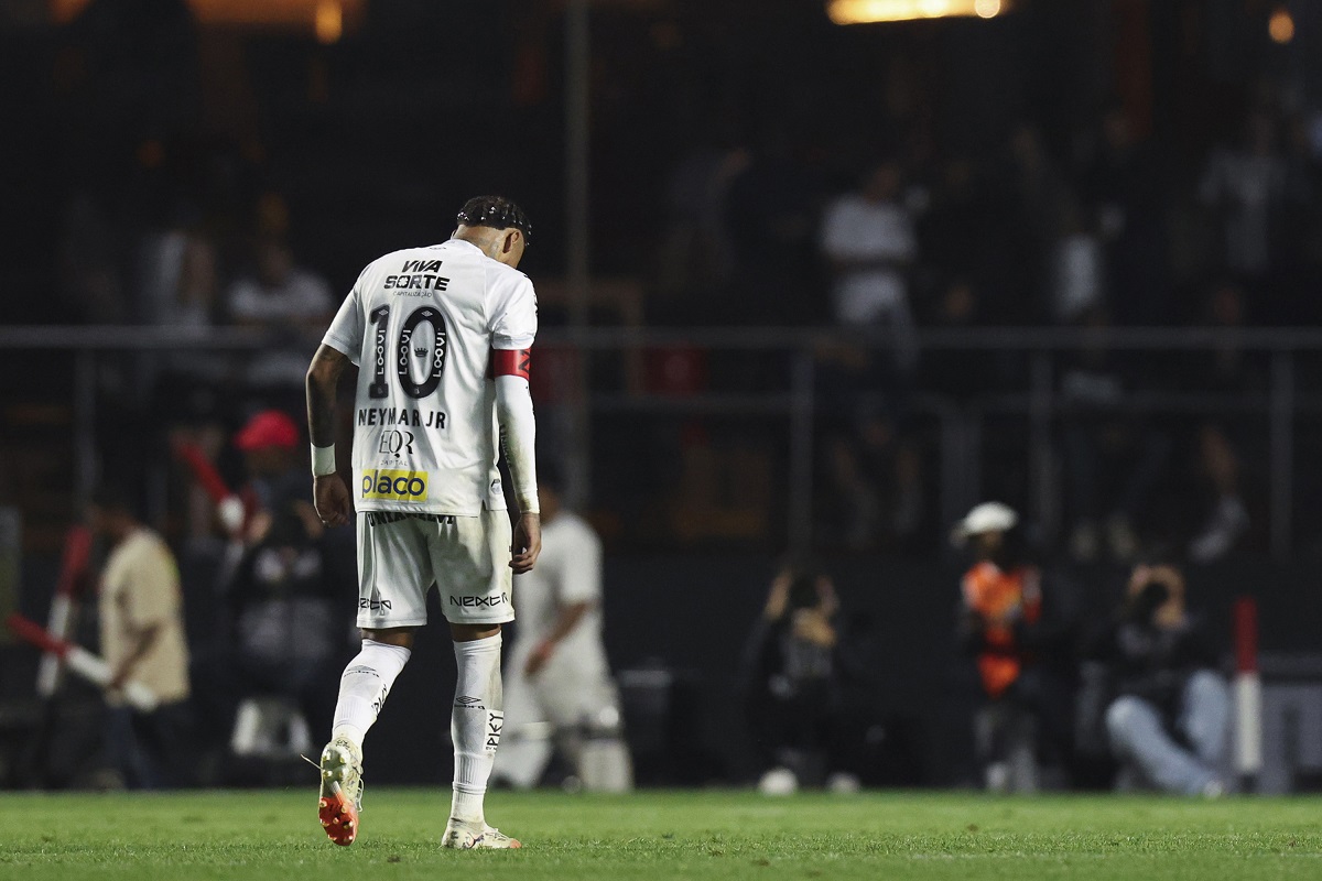 Neymar, dolorido tras la caída por 6-0 del Santos: «Nunca había pasado por esto en mi vida»