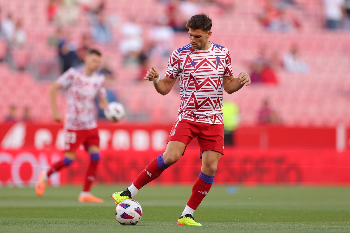Lucas Boye dejó Granada y ya puso la firma en Deportivo Alavés