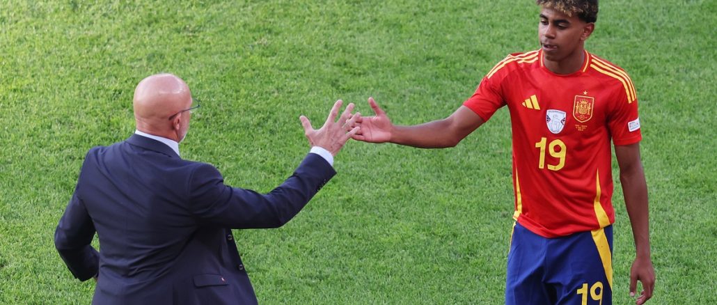 Luis De la Fuente defendió a Lamine Yamal