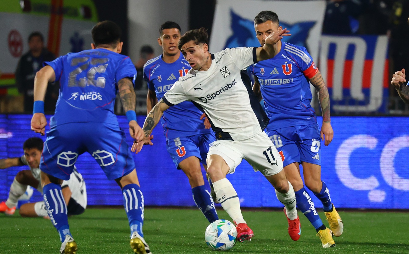 Universidad de Chile se adelantó a Independiente